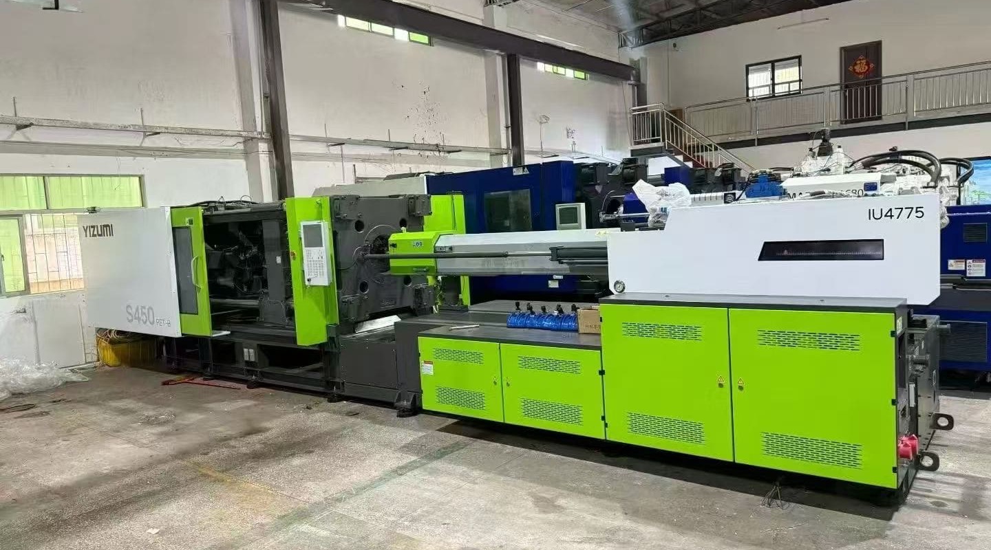 Used injection molding machines prepared for refurbishment and test video evidence review